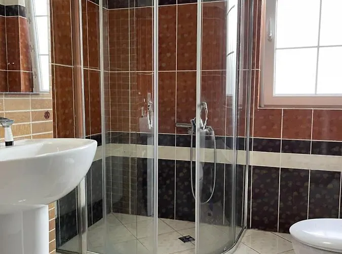 Hotel Internacional Gym & Fushe-Arrez